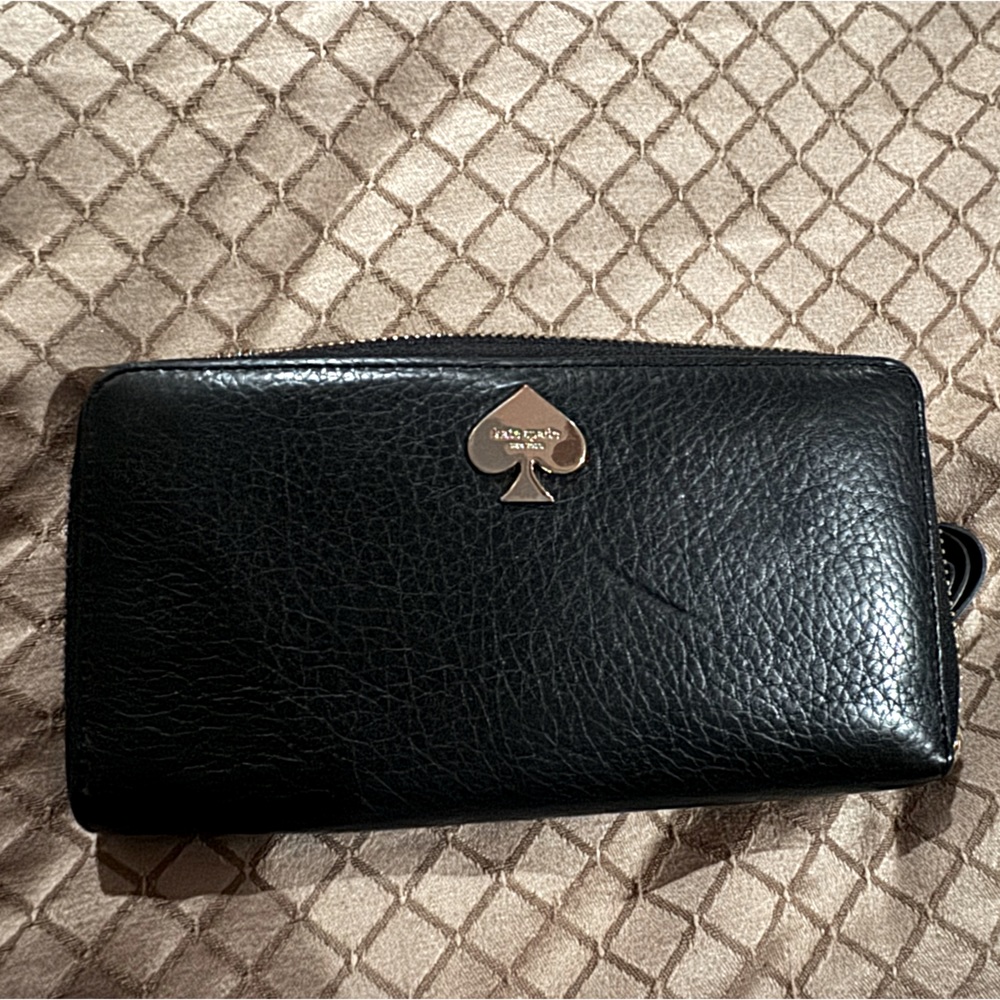 Kate Spade black pebbled leather wallet